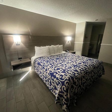 Simplestay Suites - Downtown Σαν Μπερναρντίνο Εξωτερικό φωτογραφία