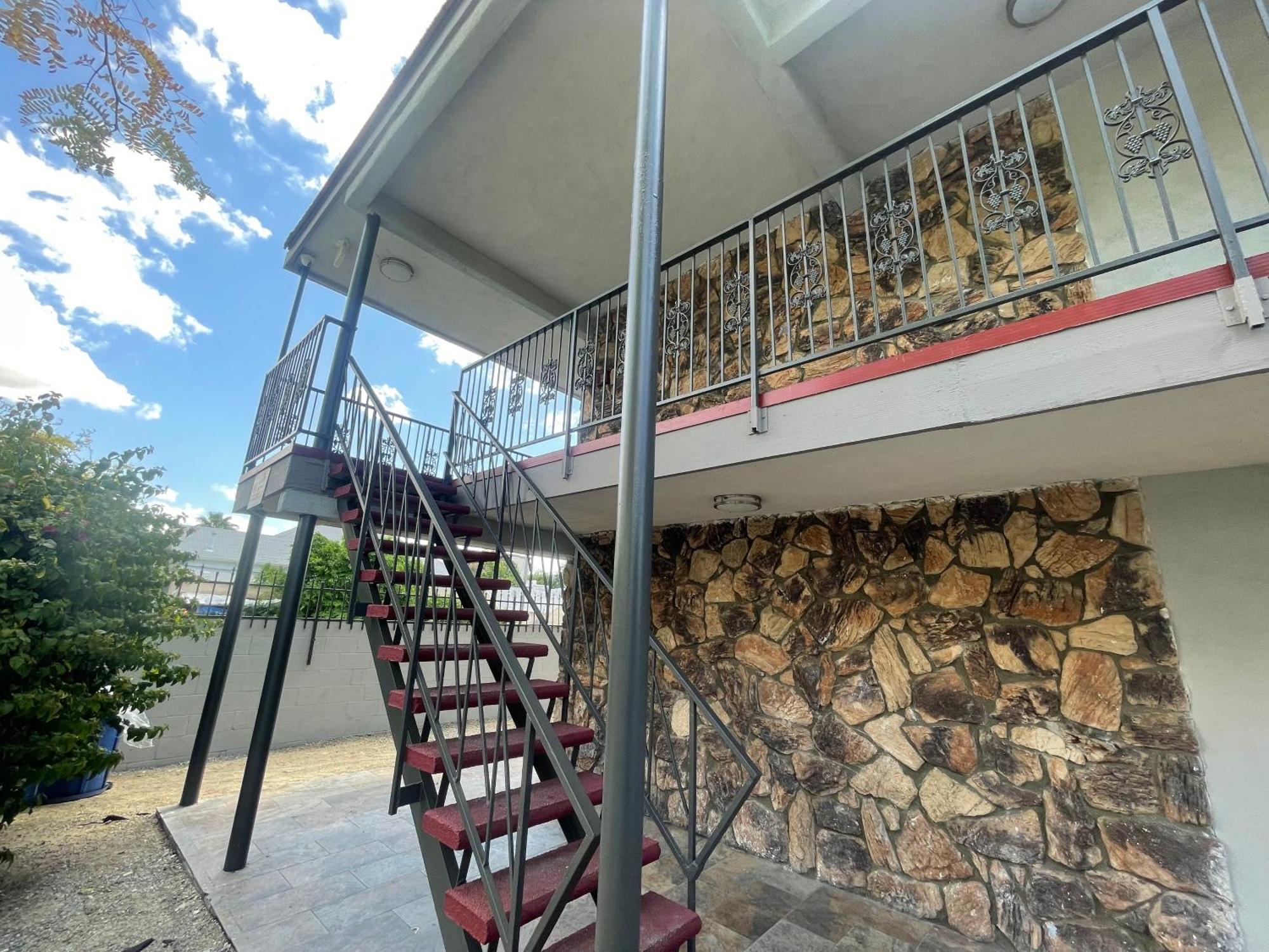 Simplestay Suites - Downtown Σαν Μπερναρντίνο Εξωτερικό φωτογραφία