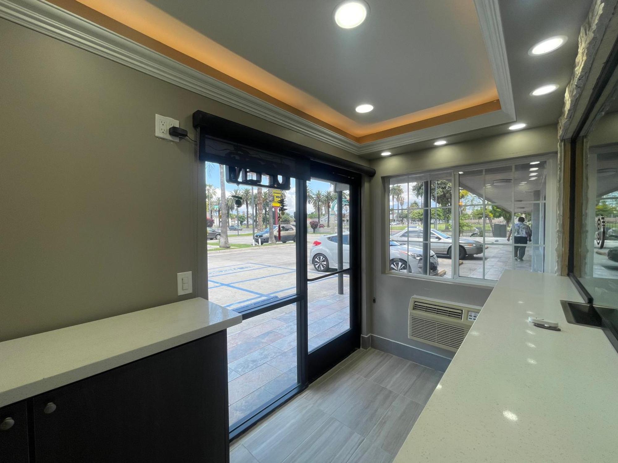 Simplestay Suites - Downtown Σαν Μπερναρντίνο Εξωτερικό φωτογραφία